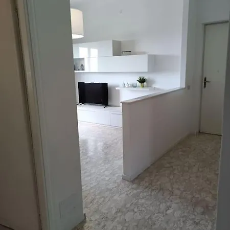 Apartment Mare Calmo Con Parcheggio Massa (Tuscany)